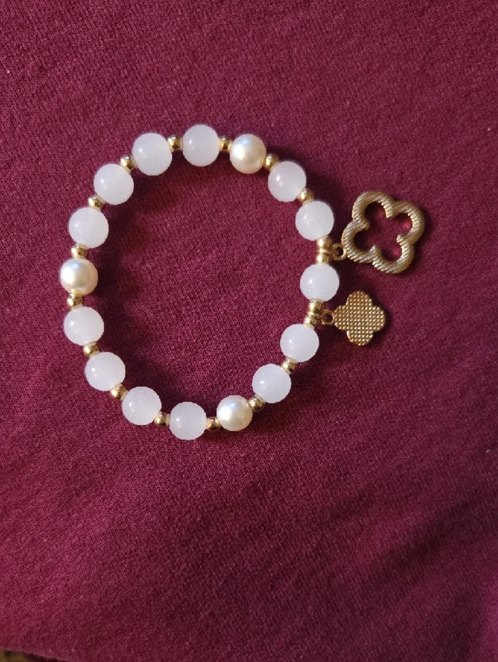 Elegant White Bead & Gold Finish Charm Bracelet Faux Pearl Crystal Accent 7 Inch